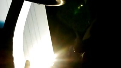 Ερασιτέχνης κοκαλιάρικο σύζυγο με τριχωτό μουνί κόκορας τοποθέτησης για σεξ